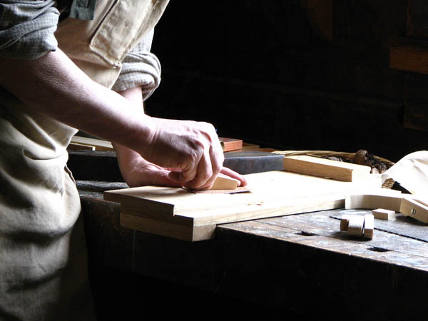 Nuestra <strong>carpintería de madera en  Altura</strong> es una empresa de <strong>herencia familiar</strong>, por lo que  contamos con gran <strong>experiencia </strong>en la profesión.